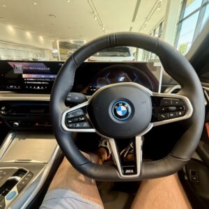 物理ボタンは少なくなったが、あるべき所にあるべき物があって使いやすい印象。