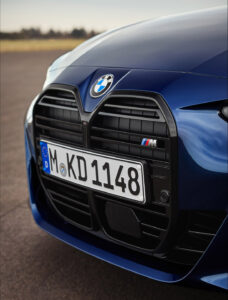 M440i xDriveグランクーペはハイグロスブラックグリルとなる。