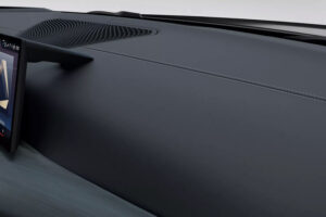 BMW Individual インスツルメント・パネル・レザー・フィニッシャー