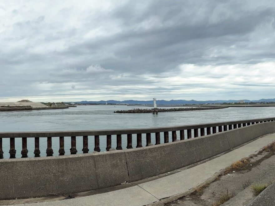 ここは浜名港というらいい。