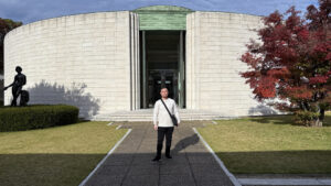 中心部のメイン展示館は、中心部がドーム状になっていて、これは原爆ドームをイメージしたものなのだとか。