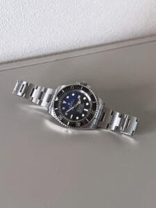 ディープシー。文字盤はブルー。