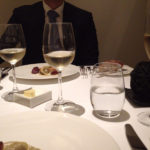 せっかくのグランド・キュヴェなので、グラスを変えて広口の白ワイン用でも試させてくれた。