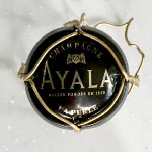 ミュズレはLA PERLEの名が入る専用品。