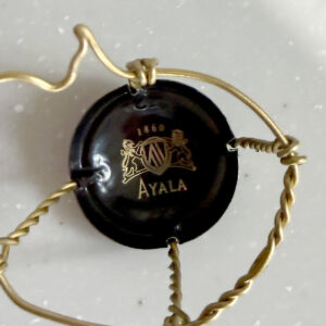 裏にまで刻印が入るのは珍しい。